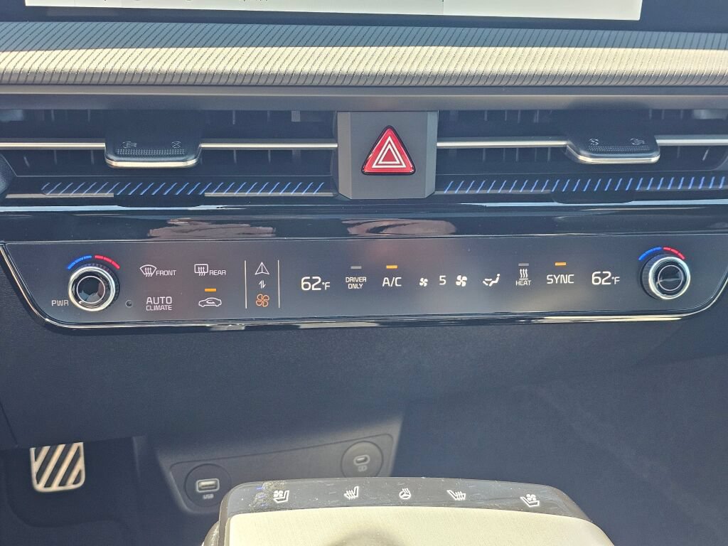 Certified 2024 Kia EV6 GT-Line AWD/4WD image 18