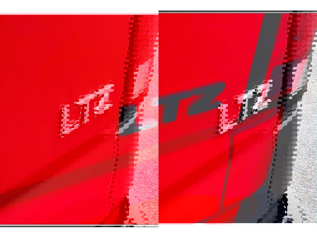 Used 2024 Chevrolet Silverado 3500 LTZ w/ LTZ Premium Package image 9