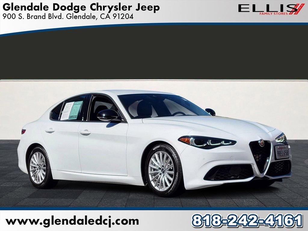 Used 2024 Alfa Romeo Giulia Sprint image 1