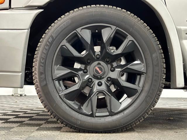 New 2025 GMC Savana 2500 Extended w/ Driver Convenience Package image 17