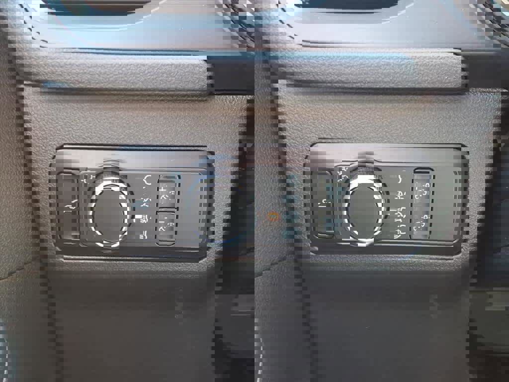 Used 2023 Ford Escape ST-Line w/ Cold Weather Package image 5