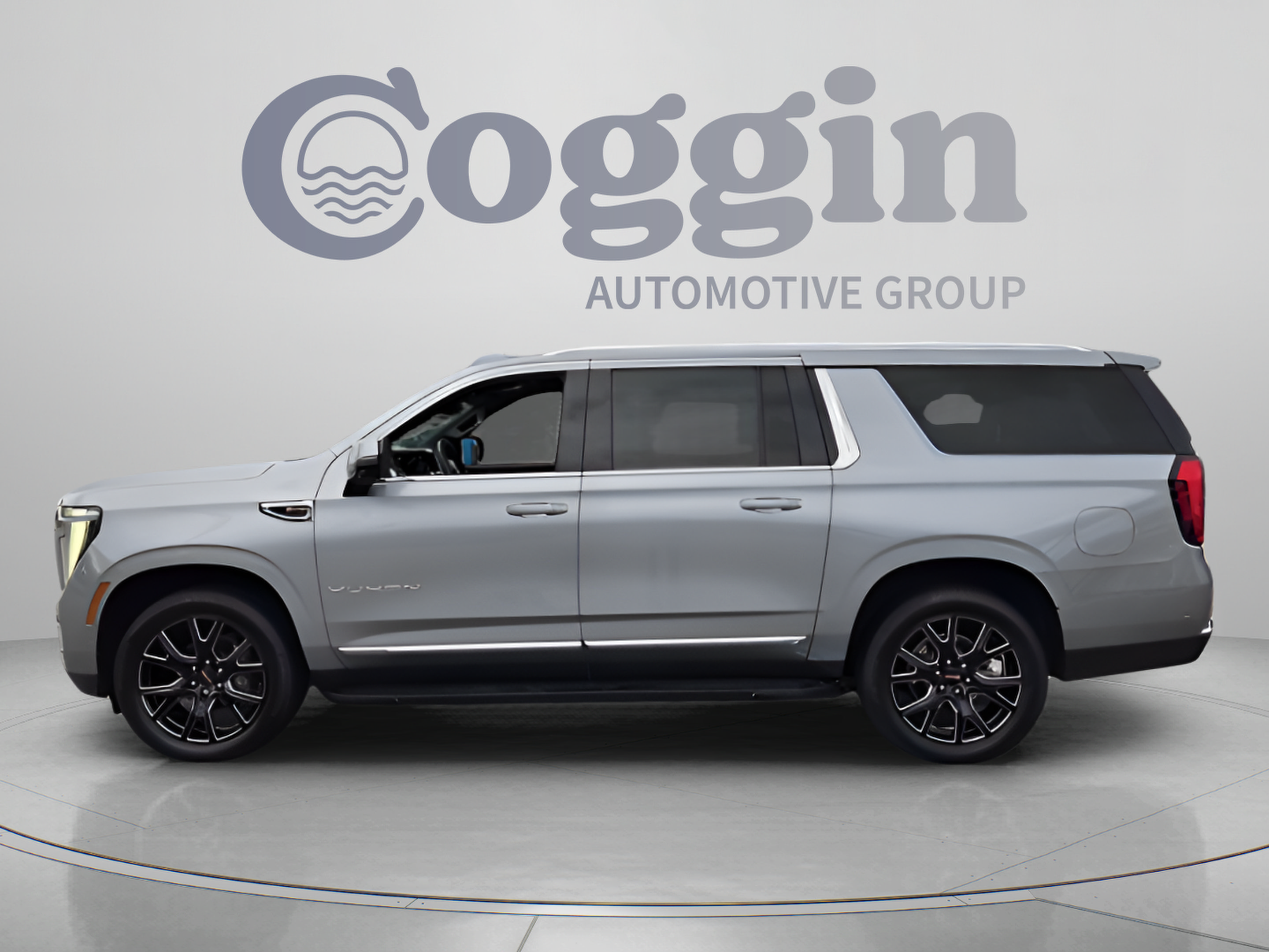 Used 2025 GMC Yukon XL Elevation AWD/4WD image 2