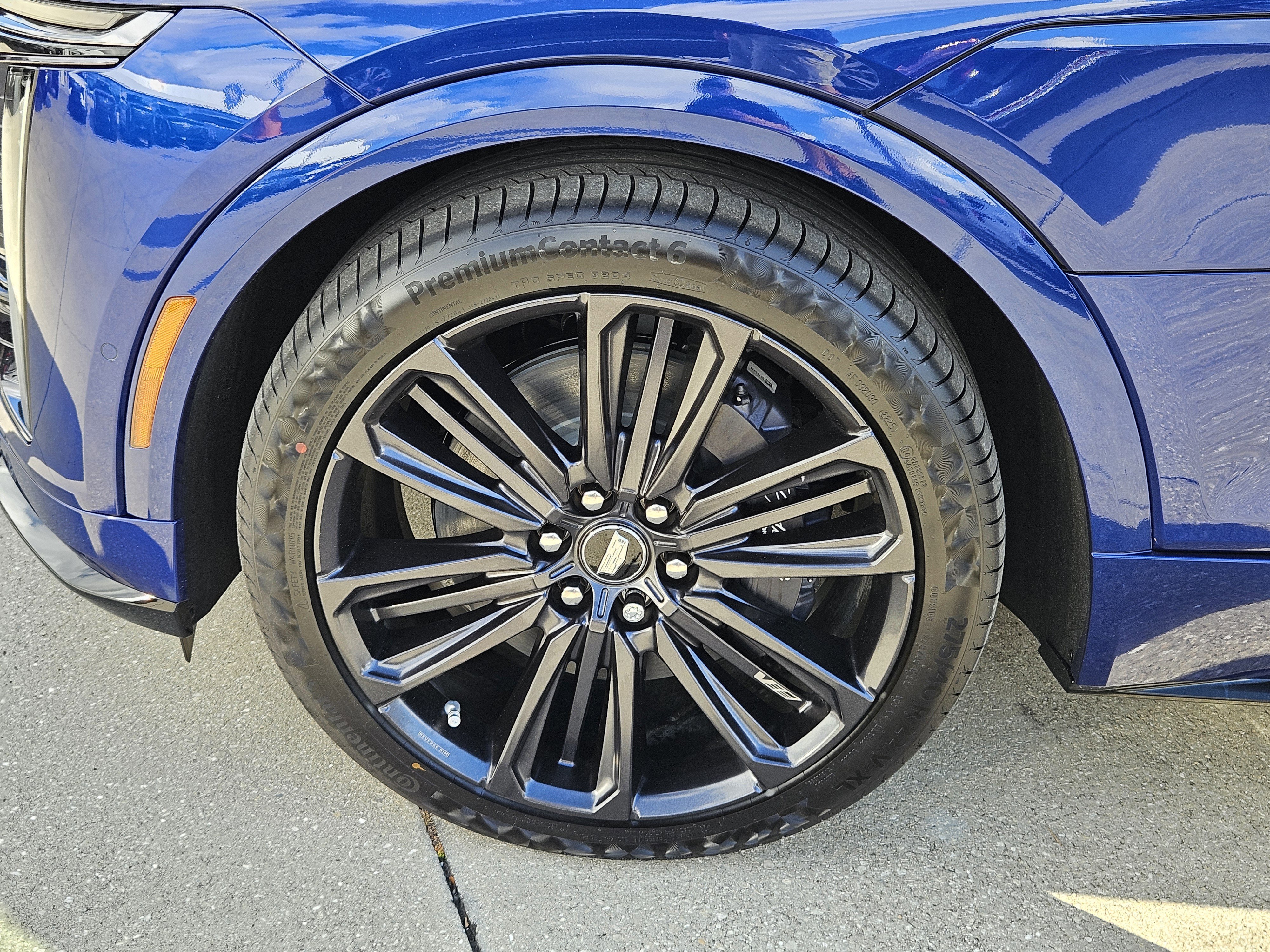 New 2026 Cadillac Lyriq V image 36