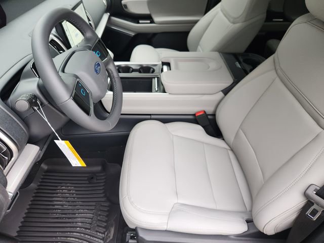 New 2026 Ford Expedition Max Active RWD image 9
