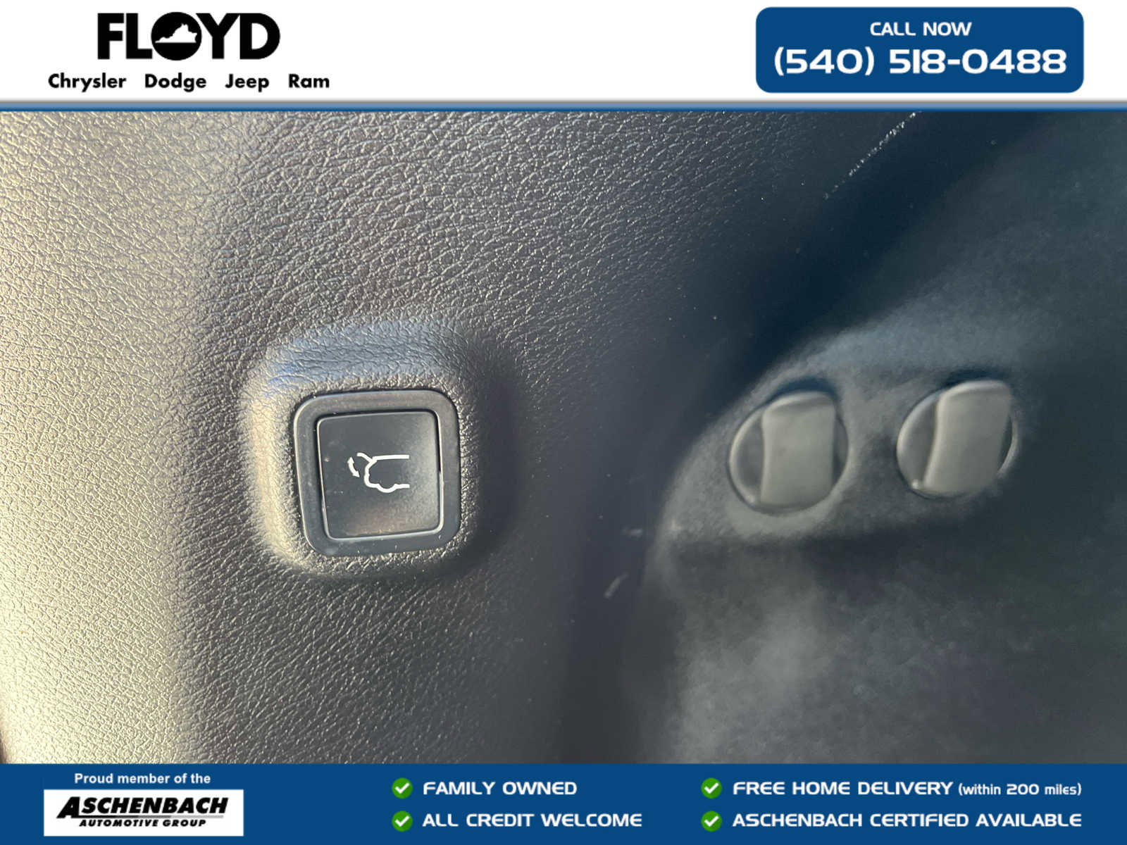 Used 2020 Jeep Cherokee Latitude Plus w/ Comfort/Convenience Group AWD/4WD image 22