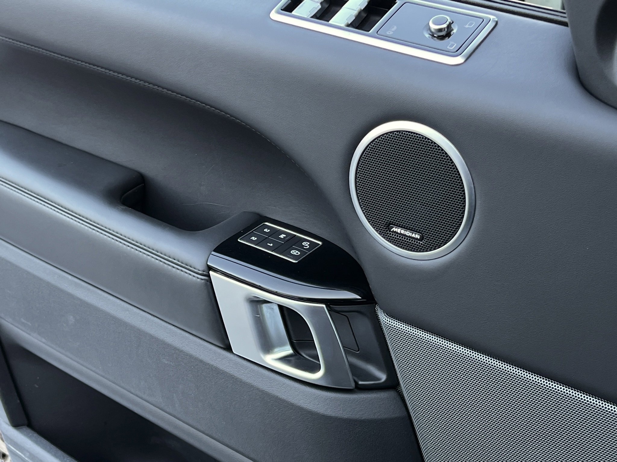 Used 2020 Land Rover Range Rover Sport HSE Dynamic image 33