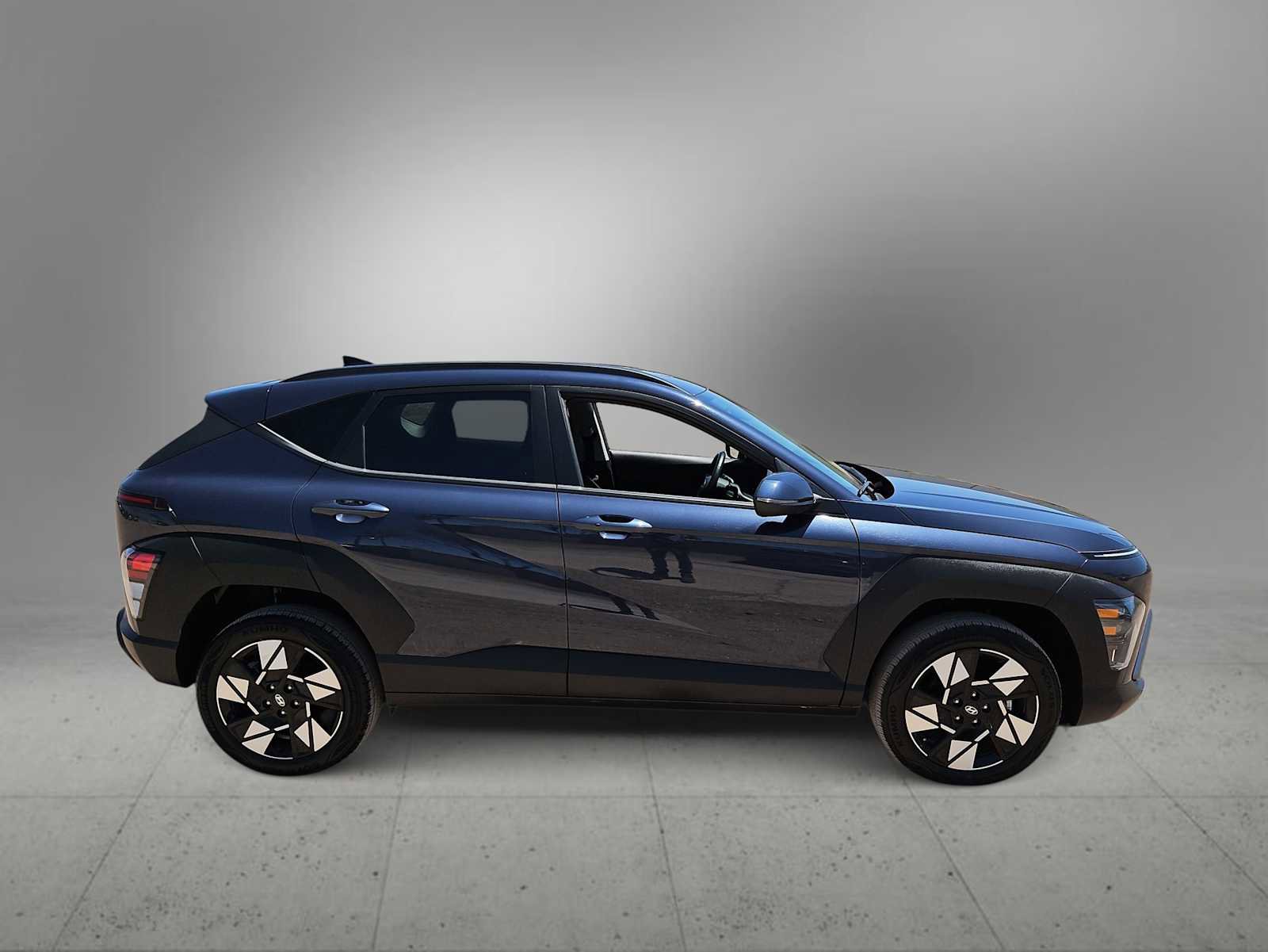 Used 2025 Hyundai Kona SEL AWD/4WD image 9
