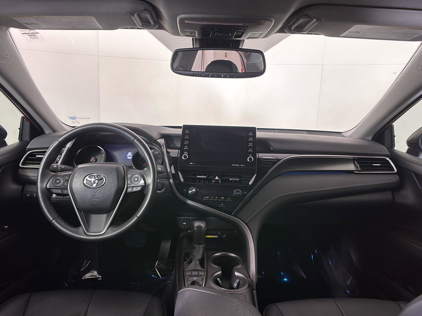 Used 2022 Toyota Camry XSE FWD image 25