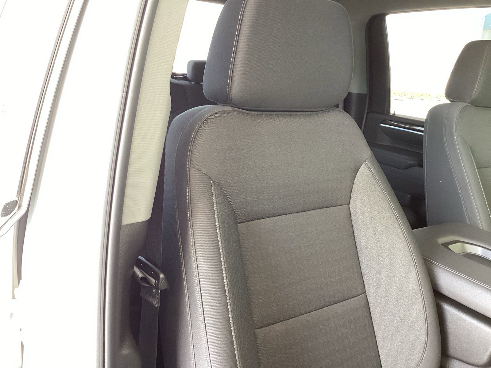 Used 2025 Chevrolet Silverado 2500 LT w/ Convenience Package image 17