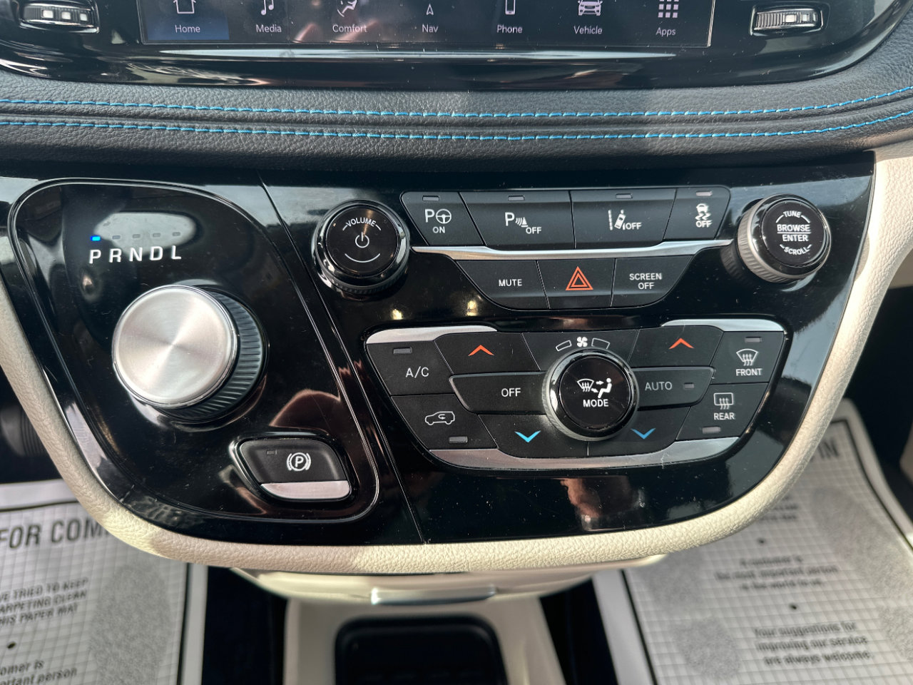 Used 2021 Chrysler Pacifica Touring-L image 18