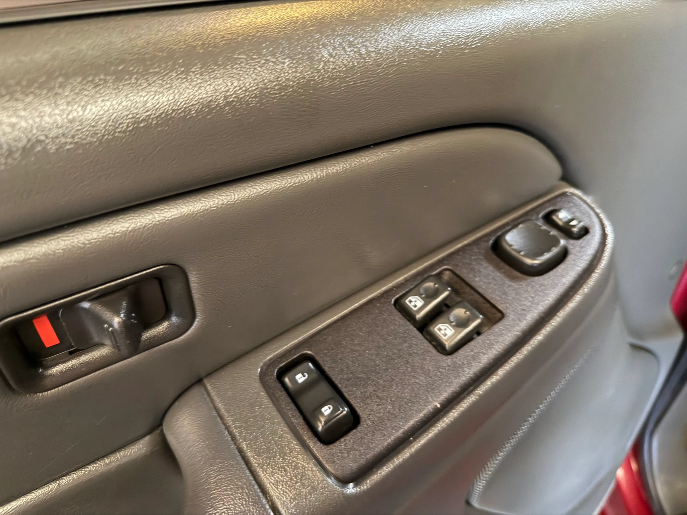 Used 2005 Chevrolet Silverado 1500 LS w/ Light Duty Power Package AWD/4WD image 10