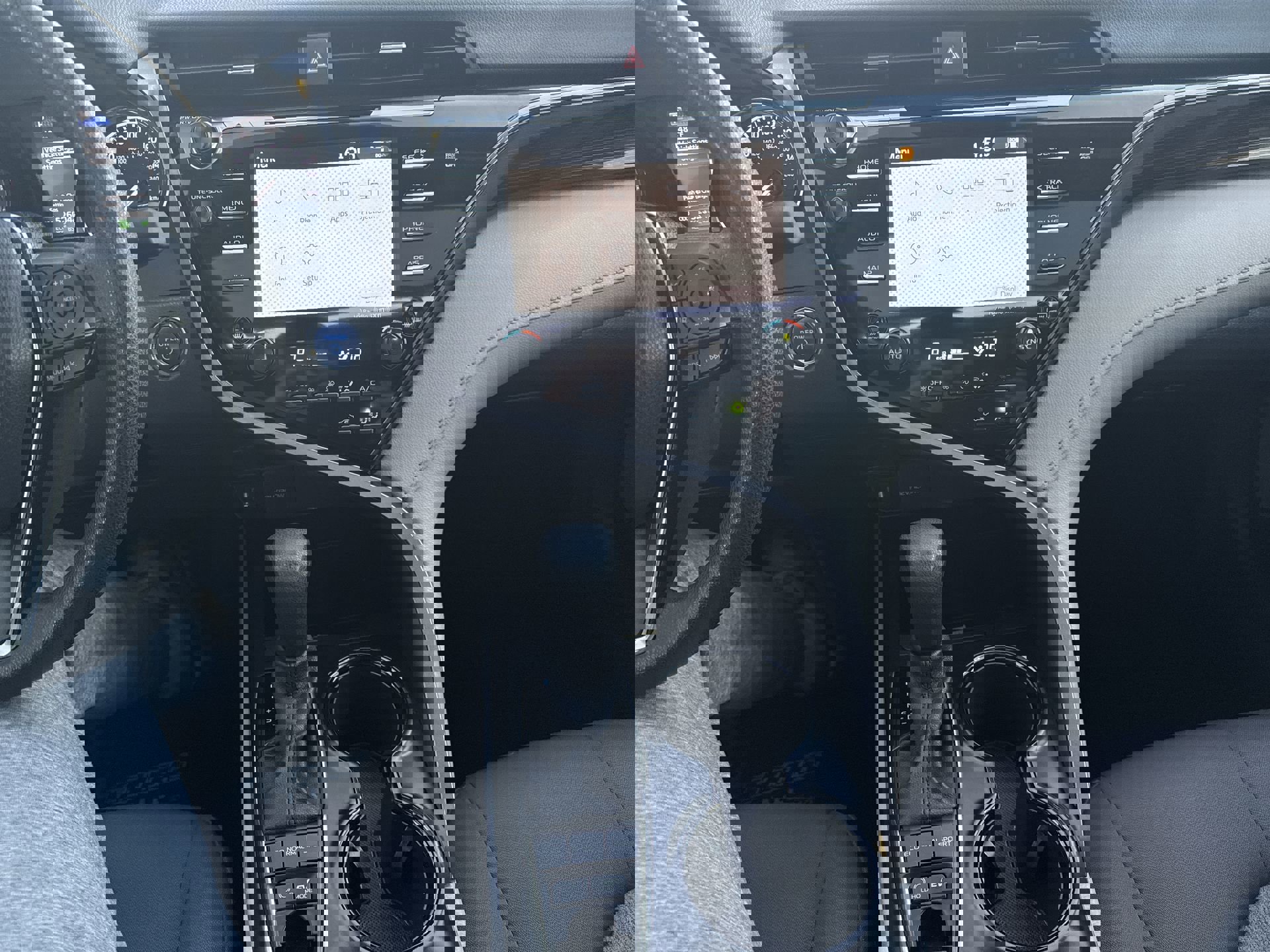 Used 2020 Toyota Camry LE image 36