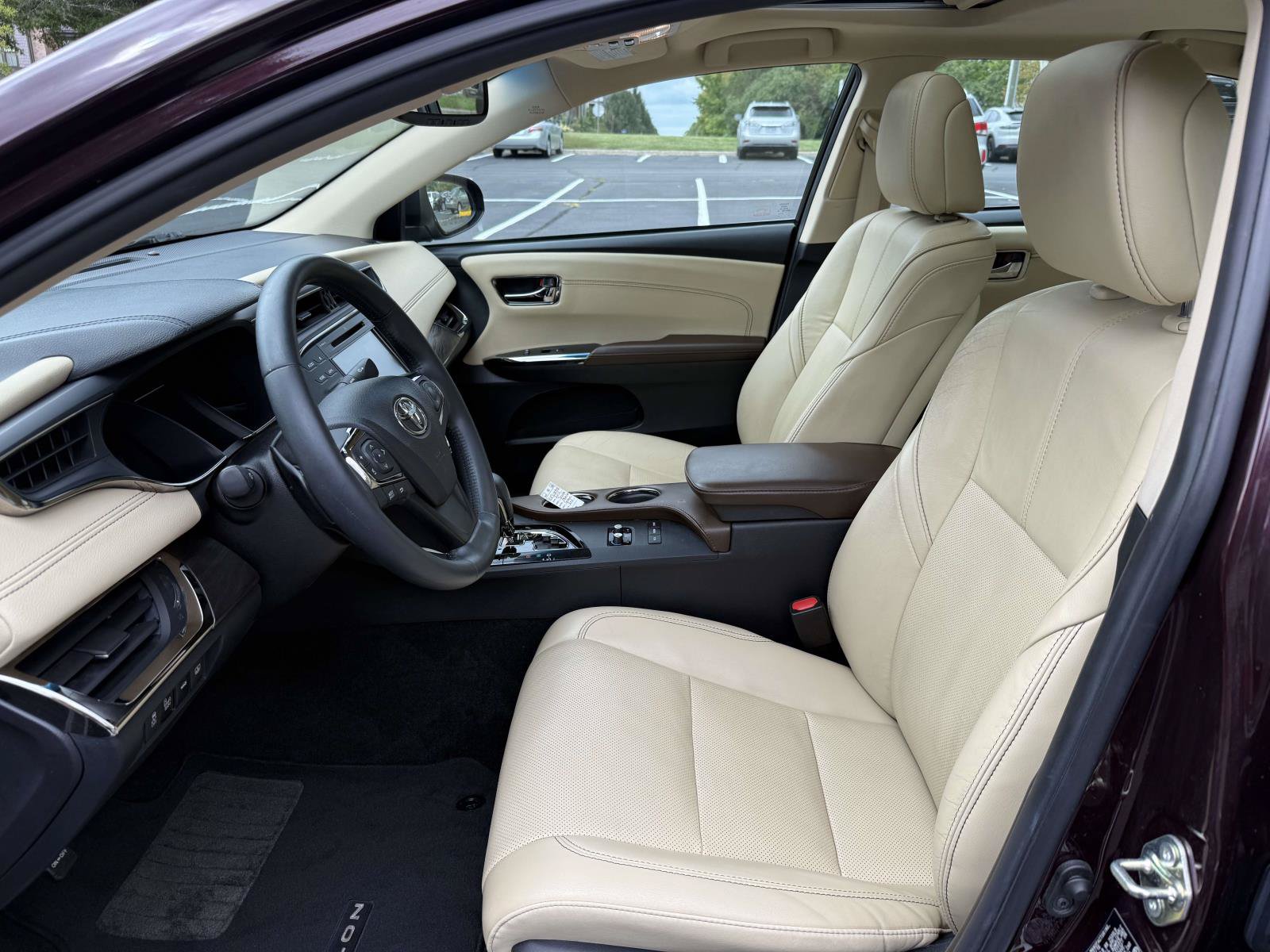 Used 2016 Toyota Avalon Limited FWD image 13