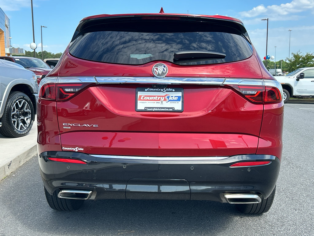 Used 2024 Buick Enclave Premium image 8