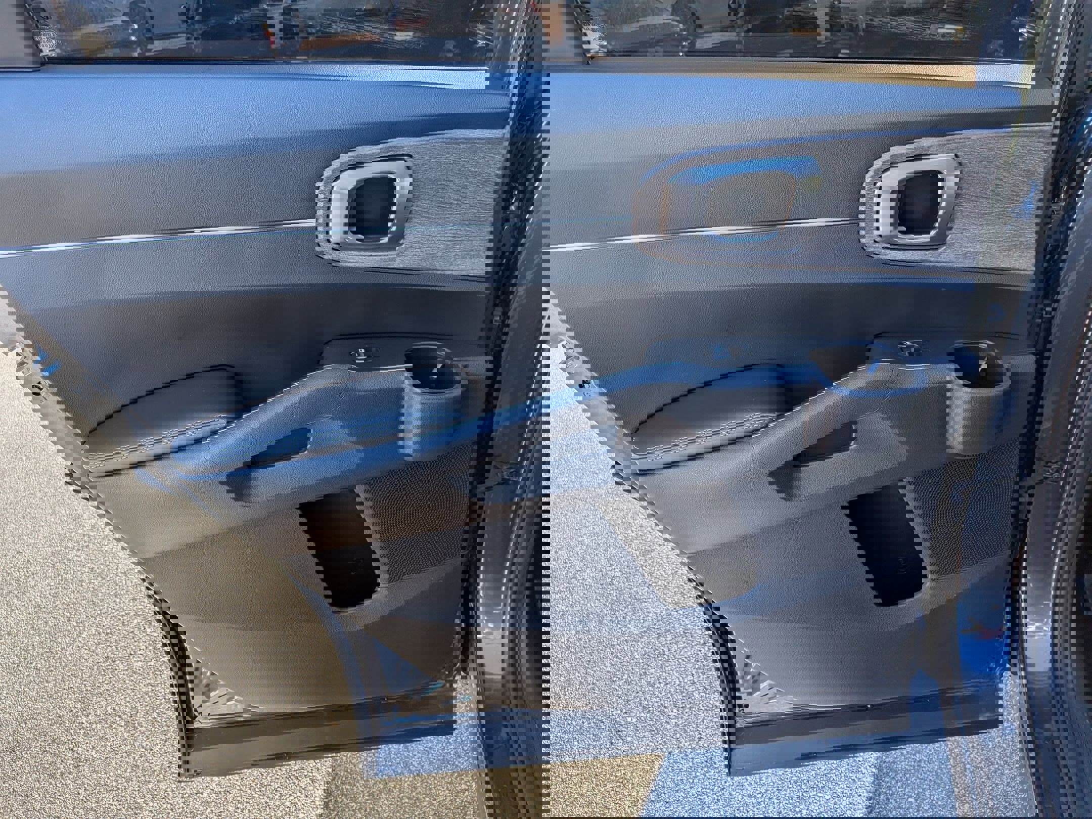 Used 2022 Kia Sorento S image 27