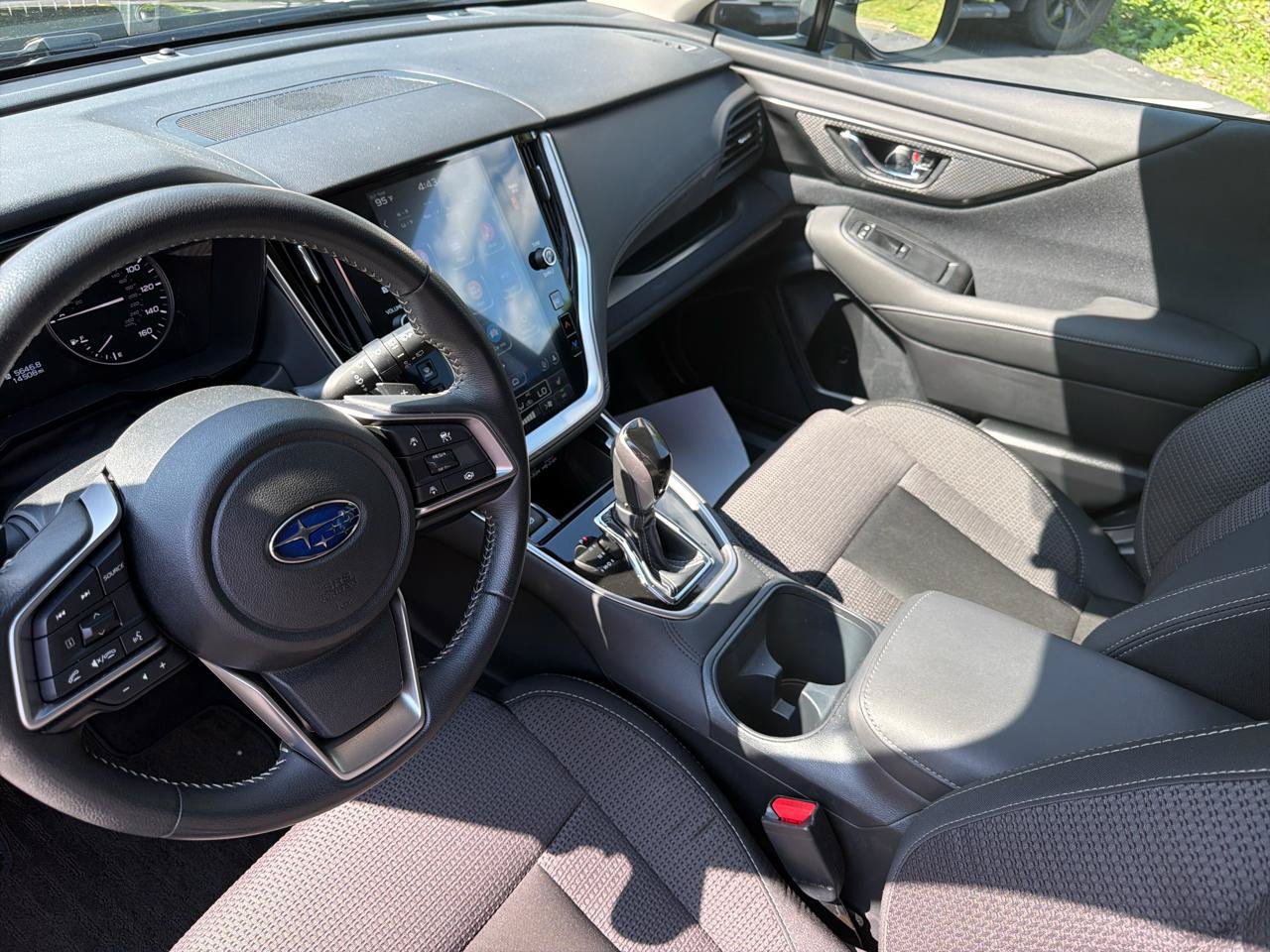 Used 2025 Subaru Outback Premium AWD/4WD image 14