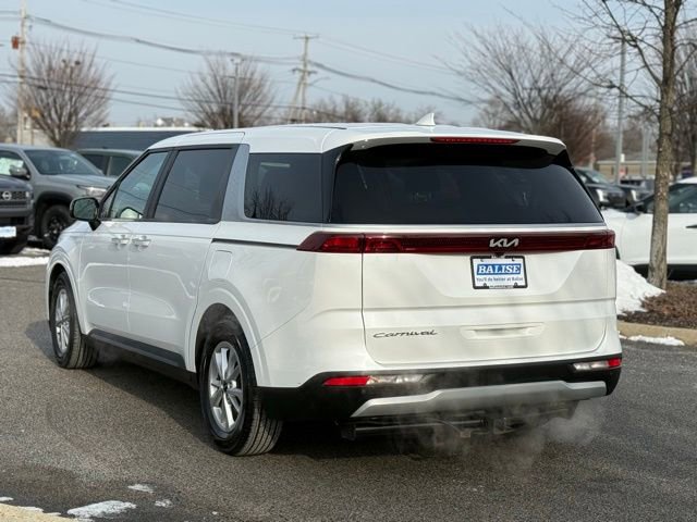 Used 2022 Kia Carnival LX image 7