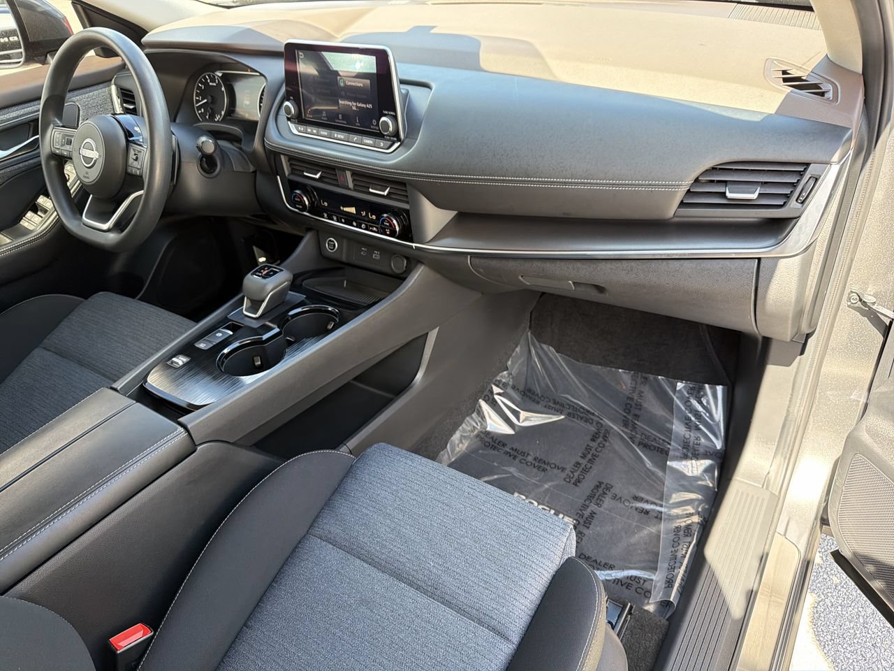Used 2023 Nissan Rogue SV FWD image 11