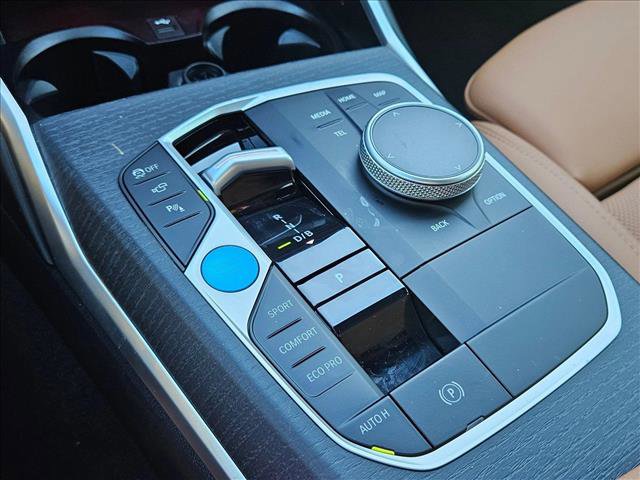 Used 2025 BMW i4 eDrive40 w/ Premium Package image 22