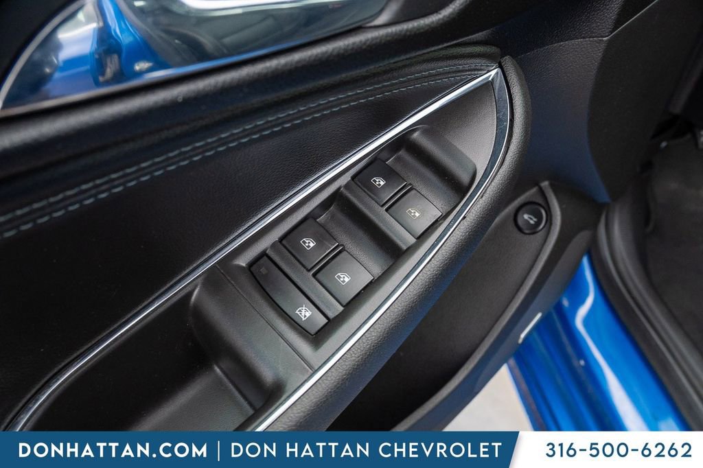 Used 2017 Chevrolet Cruze Premier FWD image 18