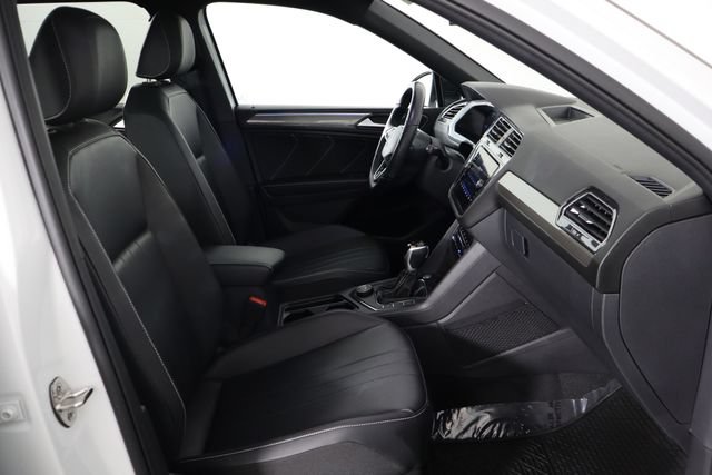 Used 2024 Volkswagen Tiguan SE R-Line AWD/4WD image 17