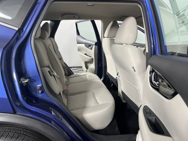 Used 2022 Nissan Rogue Sport SV FWD image 45