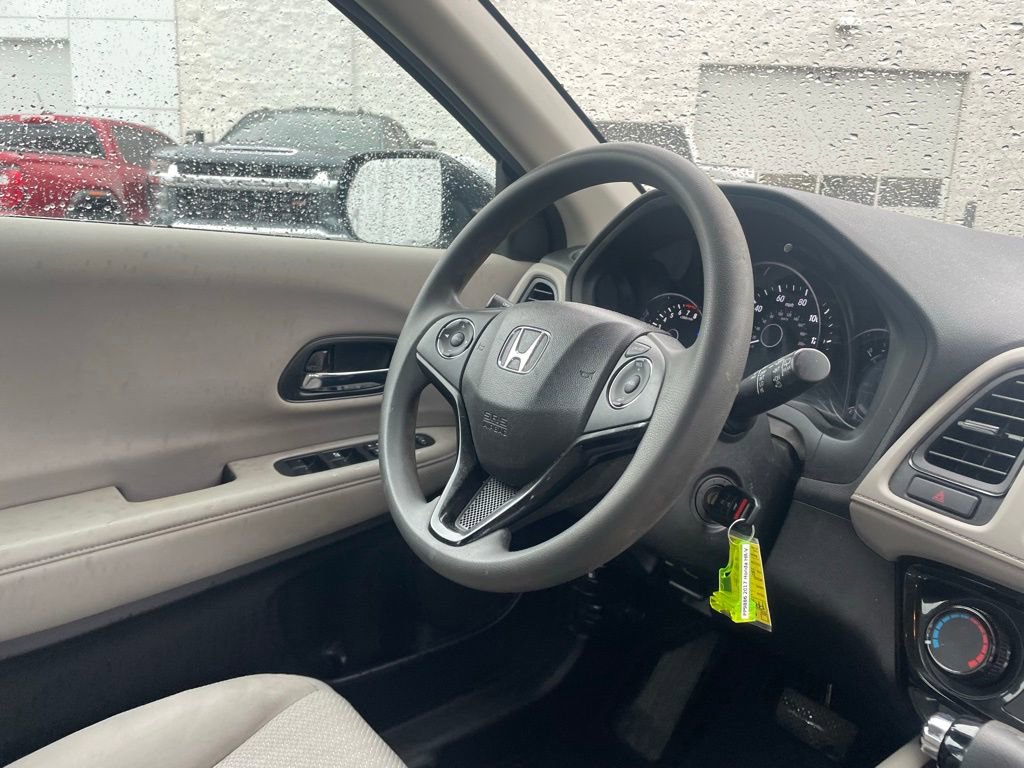 Used 2017 Honda HR-V LX image 28
