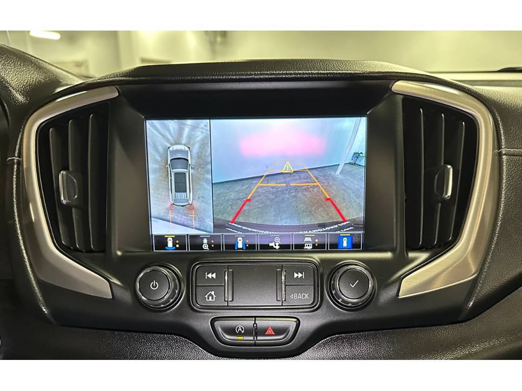 Used 2024 GMC Terrain Denali w/ Denali Premium Package AWD/4WD image 32