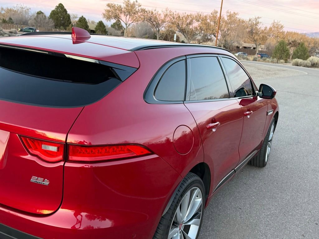 Used 2017 Jaguar F-PACE R-Sport AWD/4WD image 9