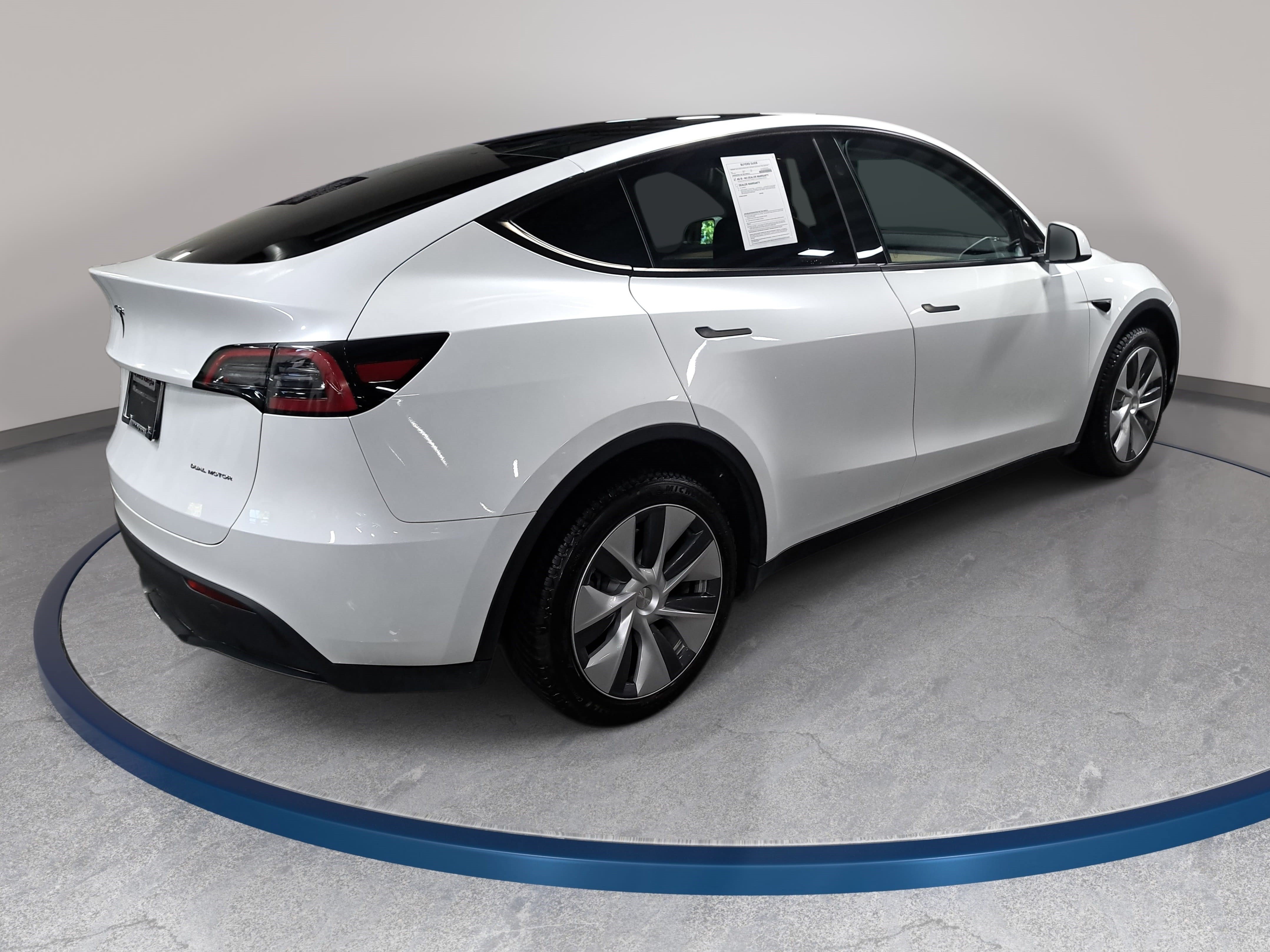 Used 2023 Tesla Model Y Long Range AWD/4WD image 5