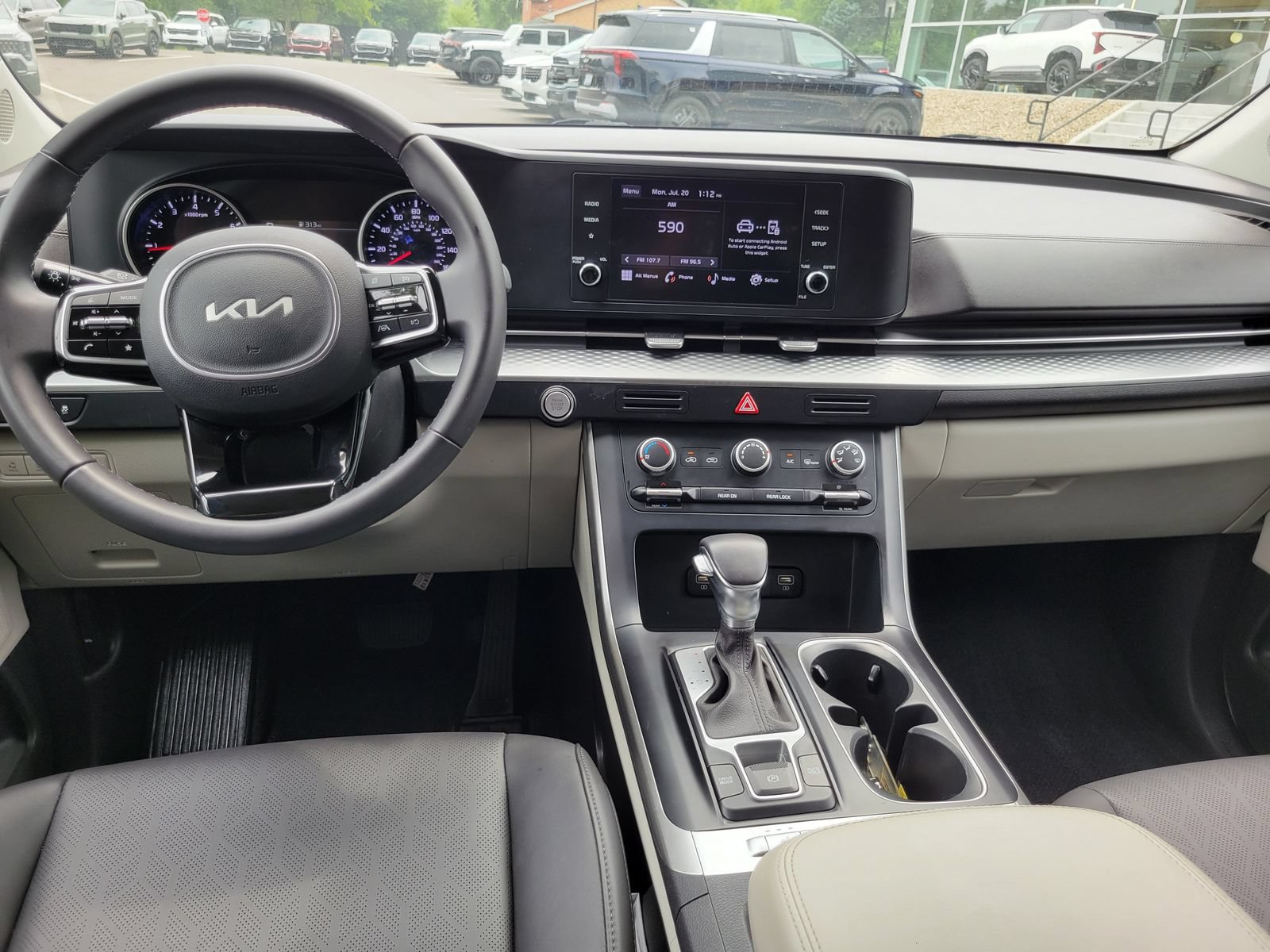 Certified 2023 Kia Carnival LX FWD image 27