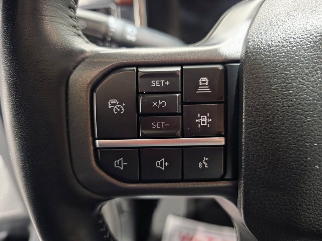 Used 2023 Ford F150 Lariat w/ Equipment Group 502A High image 5