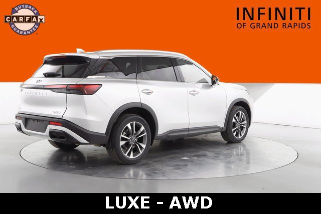 Used 2023 INFINITI QX60 Luxe image 3