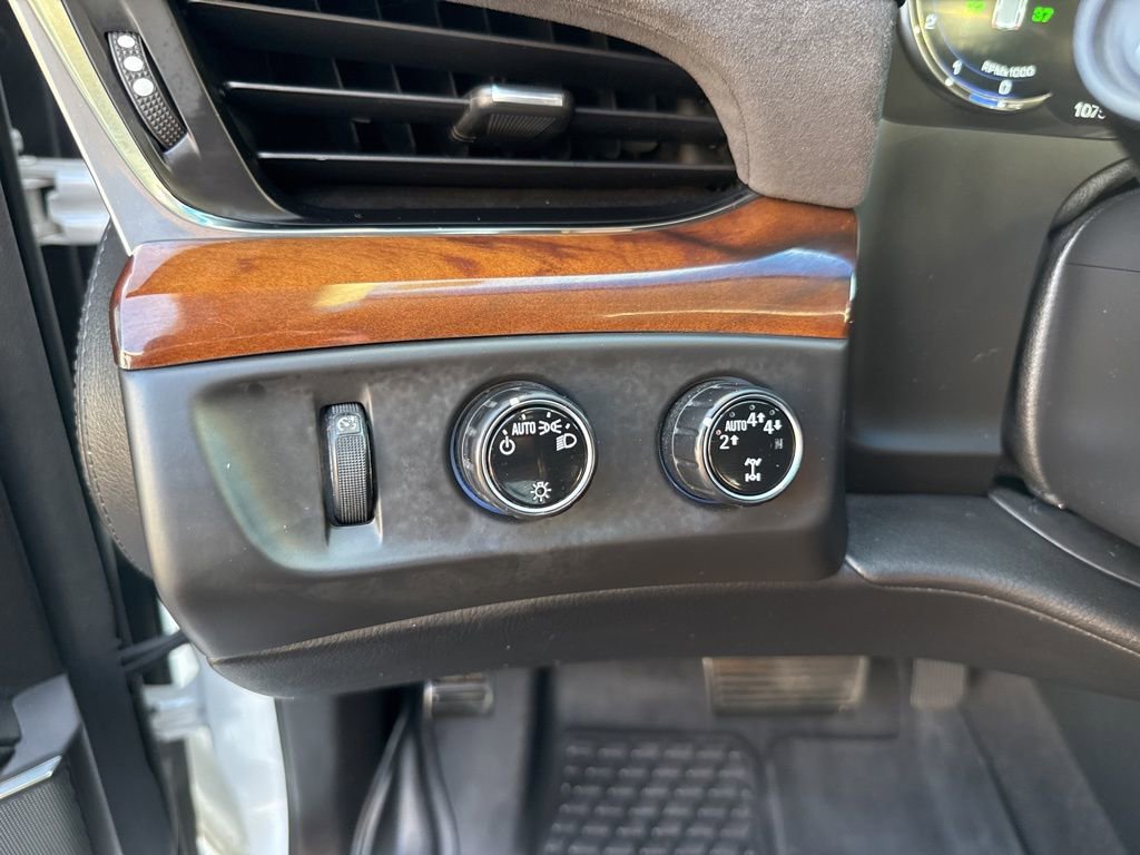 Used 2017 Cadillac Escalade ESV Luxury image 44