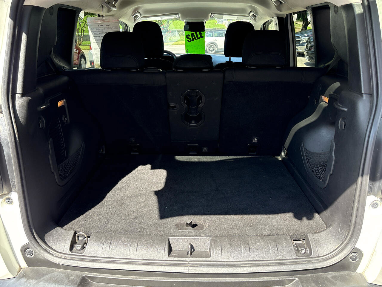Used 2016 Jeep Renegade Latitude w/ Popular Equipment Group image 14