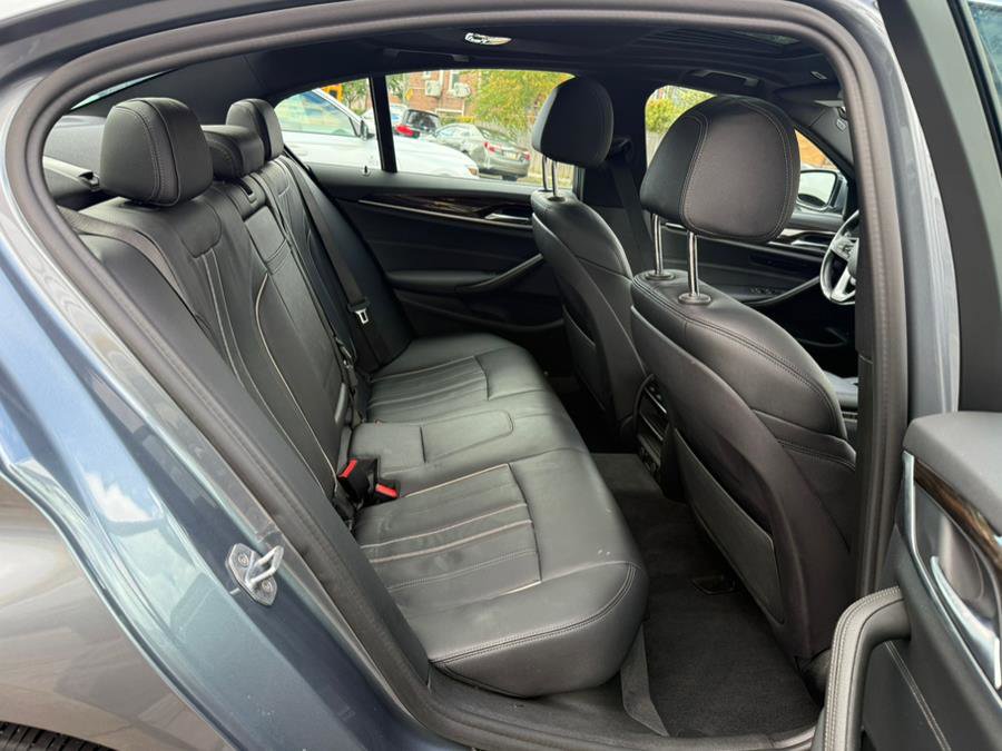 Used 2019 BMW 530i xDrive w/ Convenience Package image 10