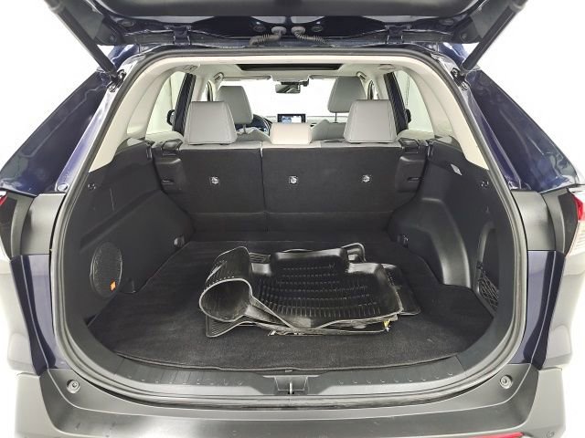 Used 2019 Toyota RAV4 Limited image 33