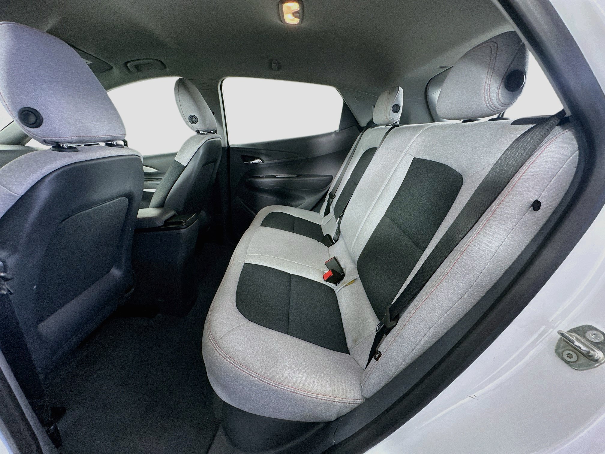 Used 2018 Chevrolet Bolt LT FWD image 25