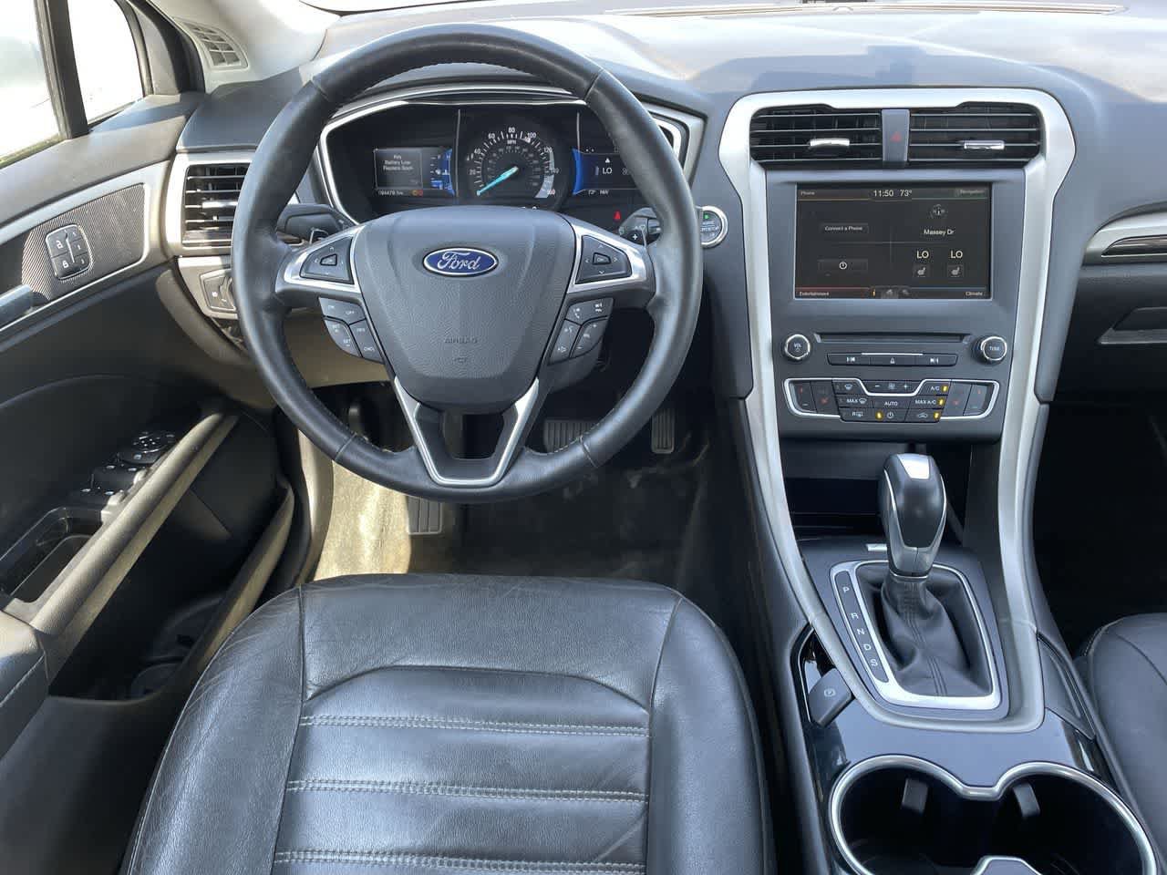 Used 2016 Ford Fusion SE w/ Equipment Group 202A image 11