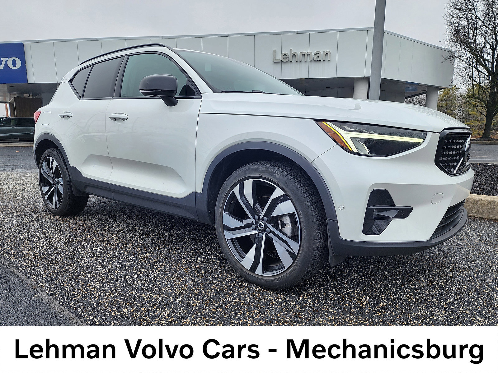 Certified 2023 Volvo XC40 B5 Plus w/ Driver Assist Package image 1
