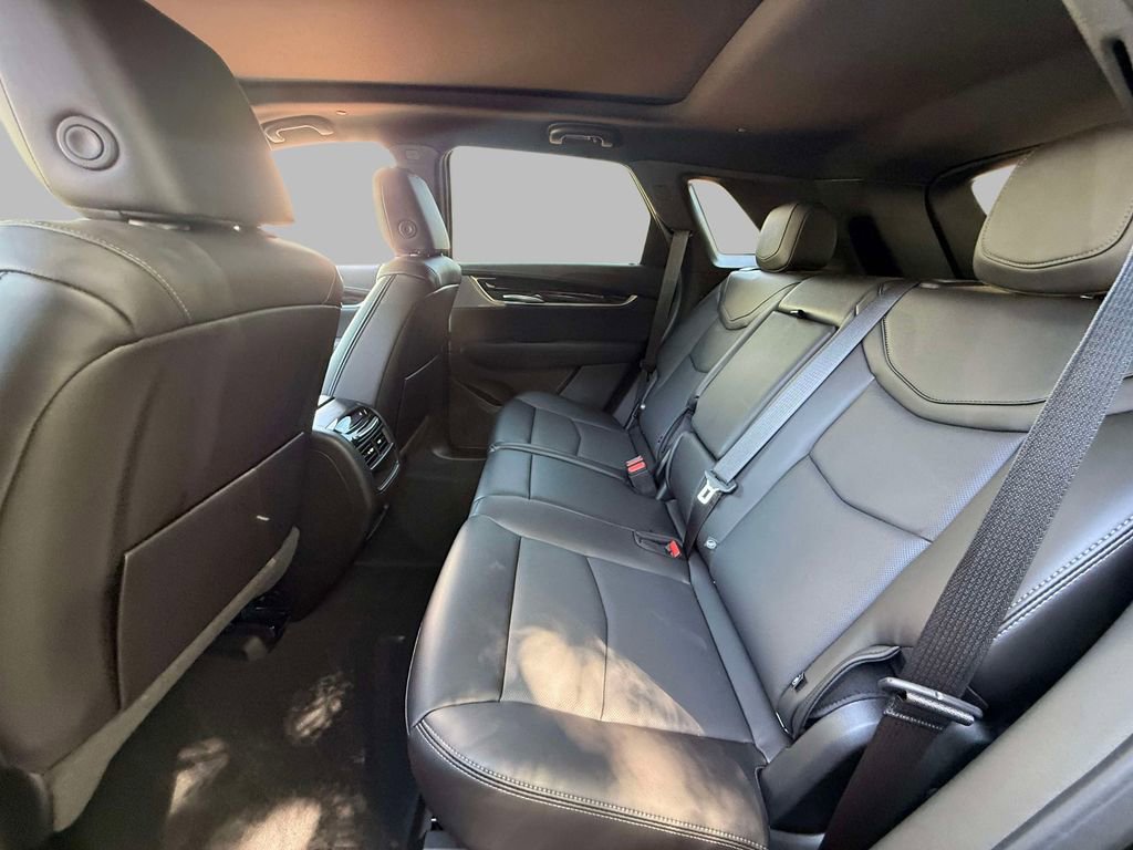 Used 2025 Cadillac XT5 Premium Luxury w/ Technology Package AWD/4WD image 19
