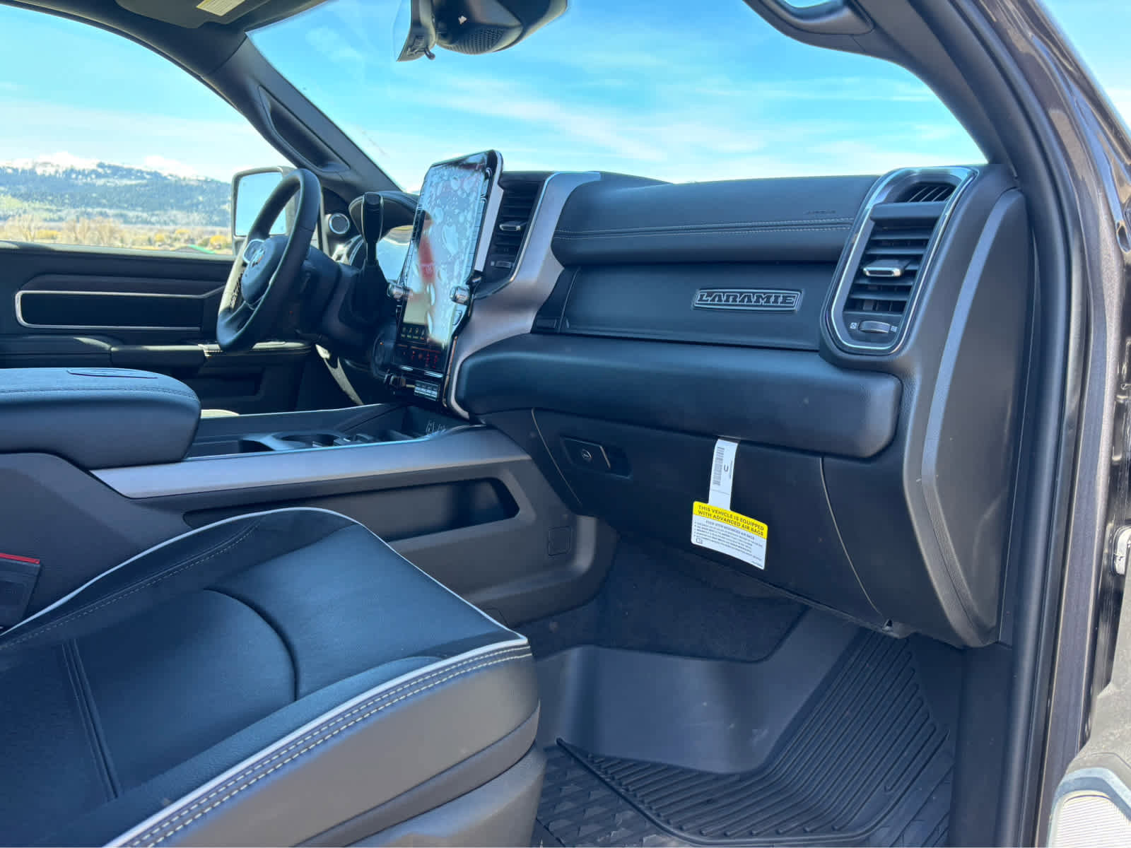 New 2025 RAM 2500 Laramie AWD/4WD image 27