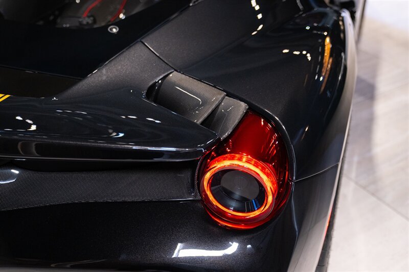 Used 2020 Ferrari 488 Pista Coupe RWD image 40