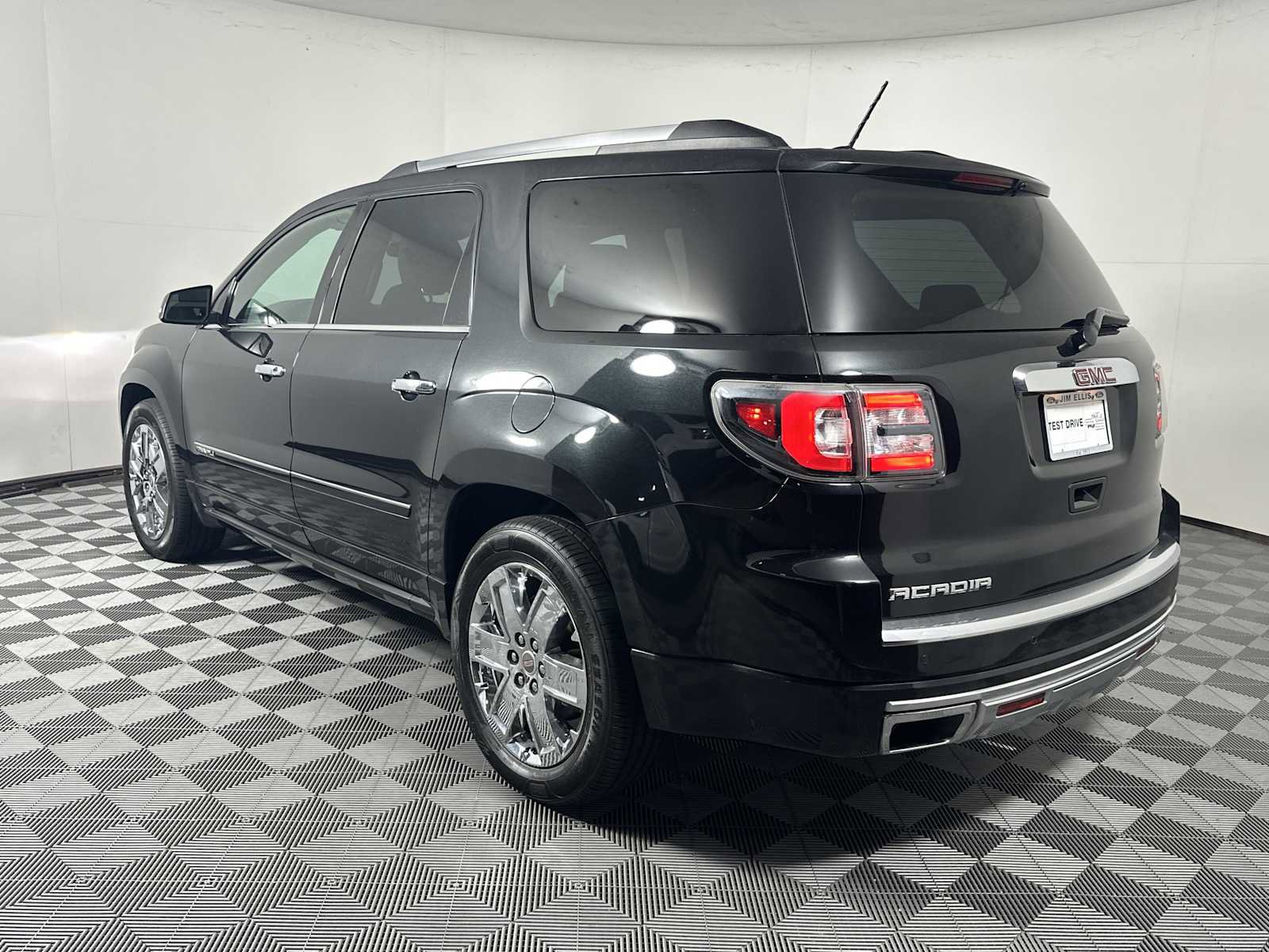 Used 2015 GMC Acadia Denali FWD image 5