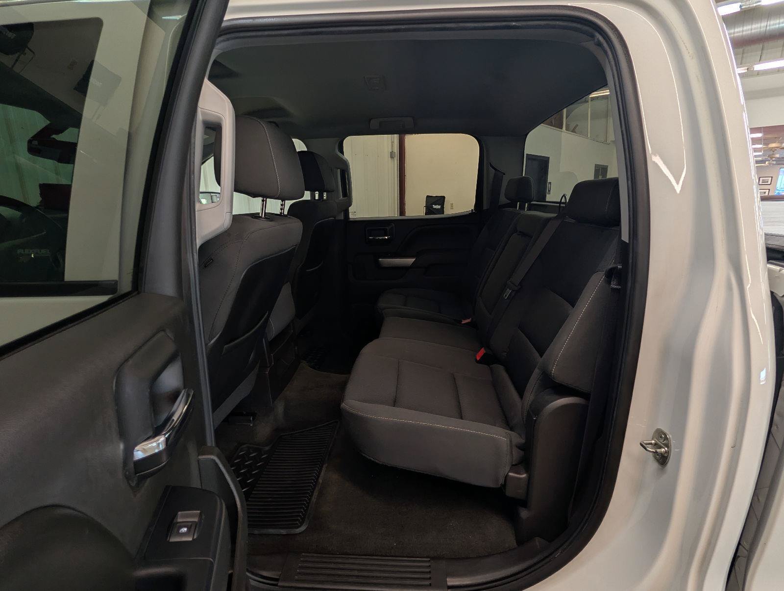 Used 2015 Chevrolet Silverado 1500 LT AWD/4WD image 40