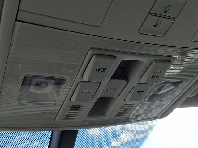 Used 2016 Volkswagen Golf Limited Edition FWD image 25