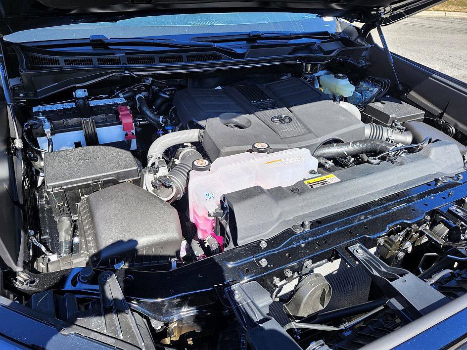 New 2025 Toyota Tundra SR5 image 18