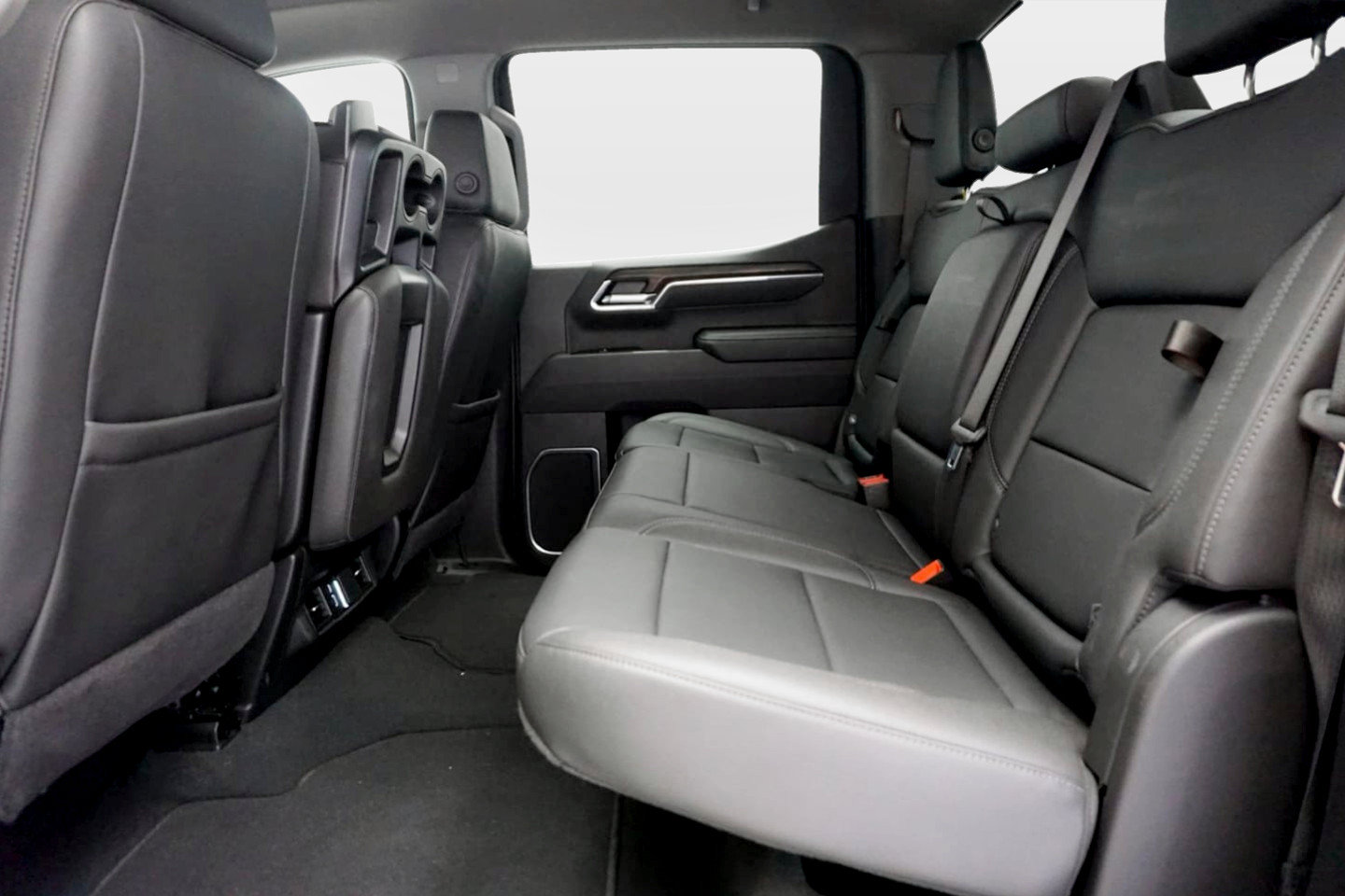 Used 2026 GMC Sierra 1500 SLT AWD/4WD image 19