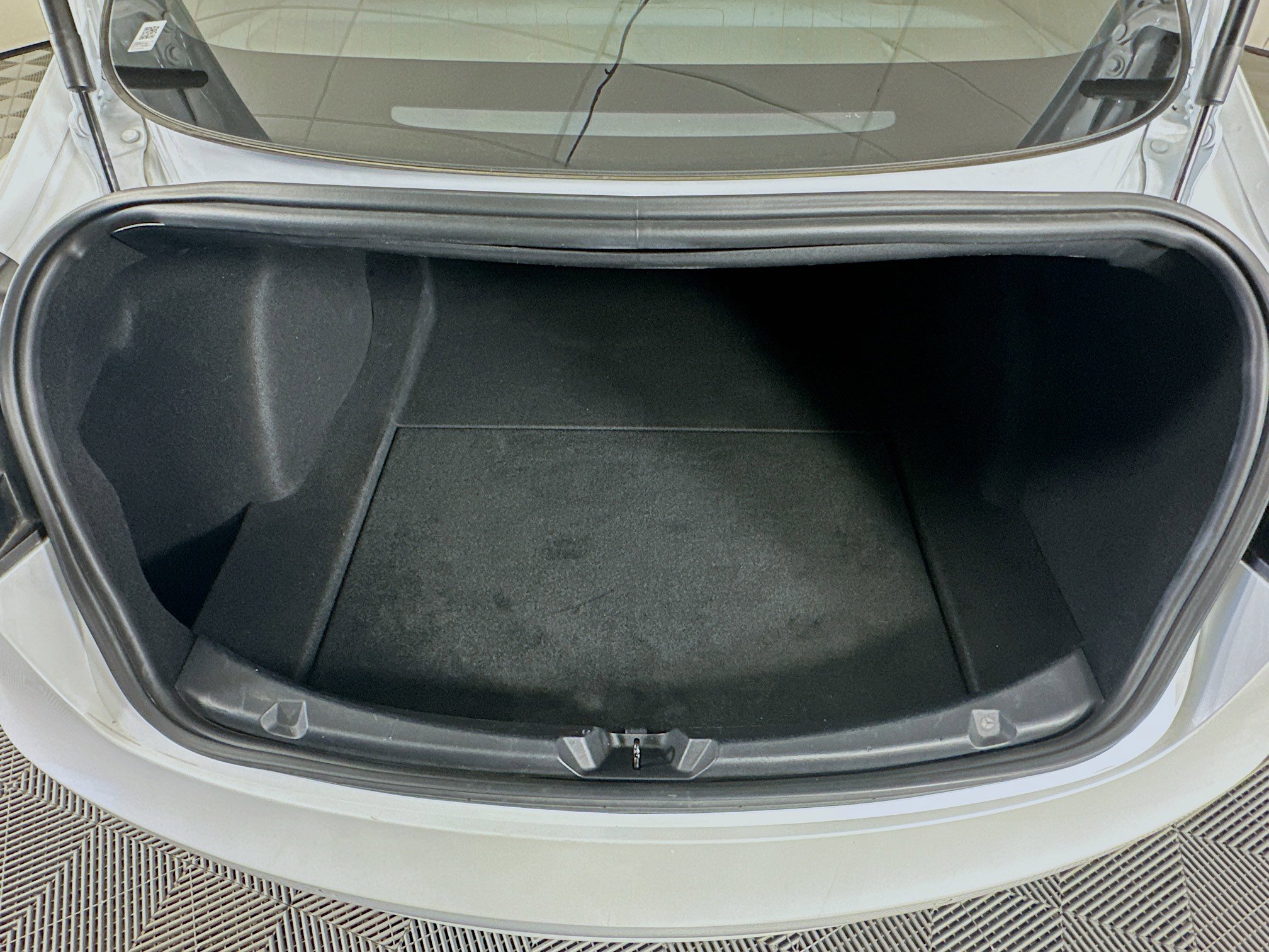 Used 2019 Tesla Model 3 Standard Range Plus RWD image 27