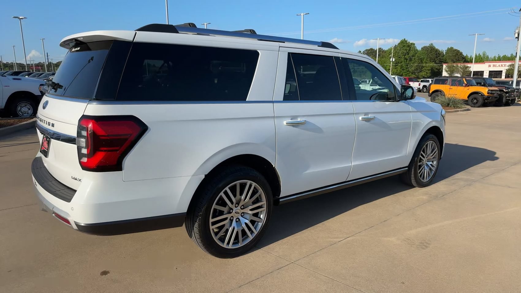 Used 2024 Ford Expedition Max Limited AWD/4WD image 9